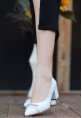 Merk Beyaz Cilt Topuklu Ayakkabı
